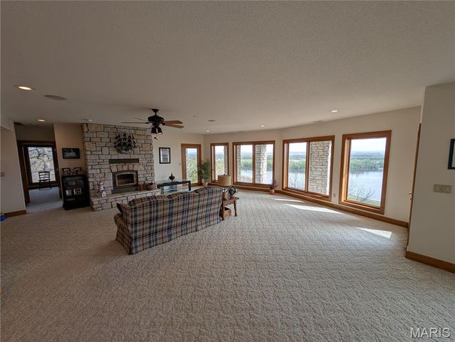 1 River Ridge Road, Grafton, IL 62037