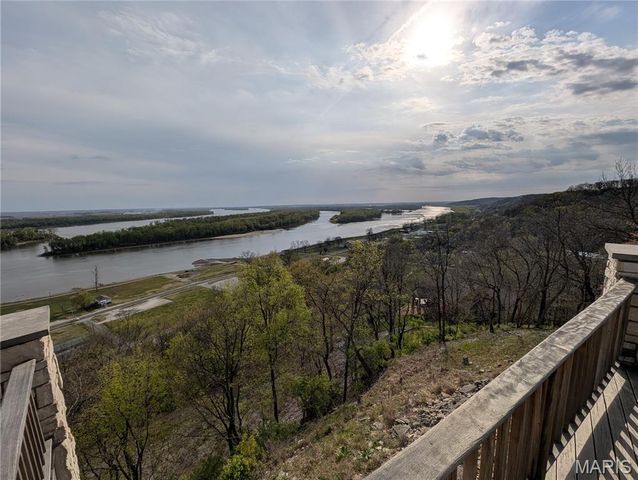 1 River Ridge Road, Grafton, IL 62037