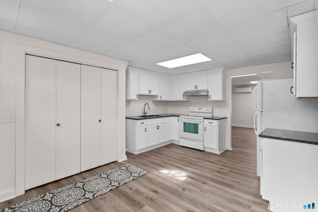 433 Main Street, New Hartford, CT 06057