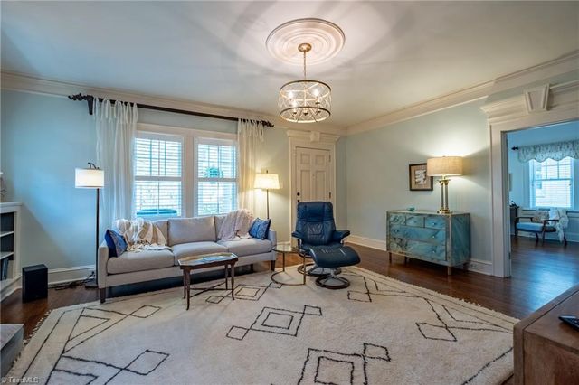 1223 Hawthorne Road, Winston-salem, NC 27103