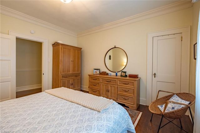 1223 Hawthorne Road, Winston-salem, NC 27103