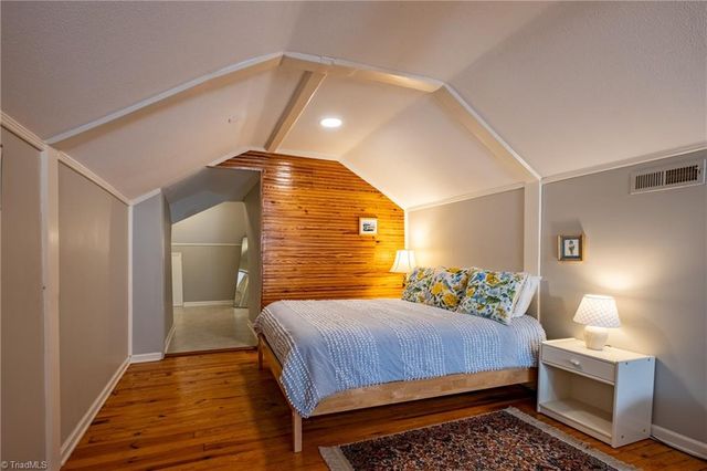 1223 Hawthorne Road, Winston-salem, NC 27103