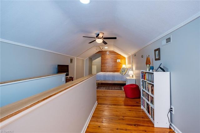 1223 Hawthorne Road, Winston-salem, NC 27103