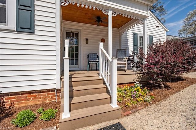 1223 Hawthorne Road, Winston-salem, NC 27103