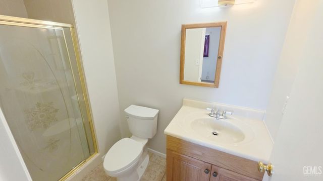 1118 Washington Avenue, Bakersfield, CA 93308