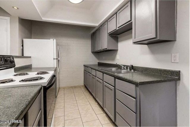 4522 E Pueblo Avenue, Phoenix, AZ 85040