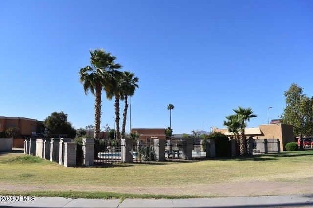 4522 E Pueblo Avenue, Phoenix, AZ 85040