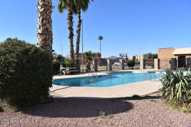 4522 E Pueblo Avenue, Phoenix, AZ 85040