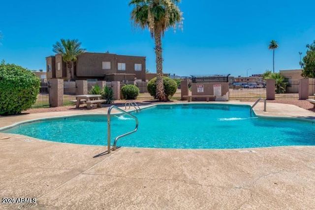 4522 E Pueblo Avenue, Phoenix, AZ 85040