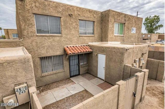 4522 E Pueblo Avenue, Phoenix, AZ 85040