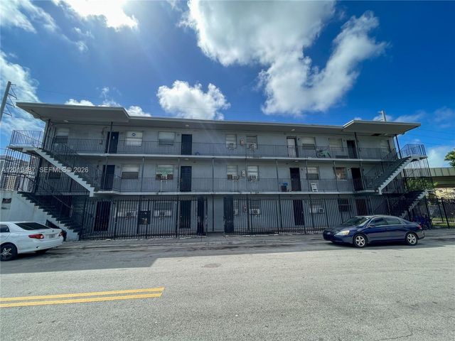 220 NW 11th Ter, Miami, FL 33136