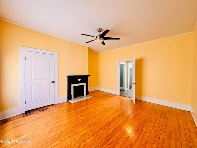 201 N Massey Street, Selma, NC 27576