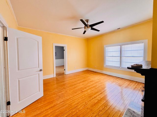 201 N Massey Street, Selma, NC 27576