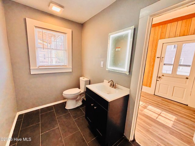 201 N Massey Street, Selma, NC 27576