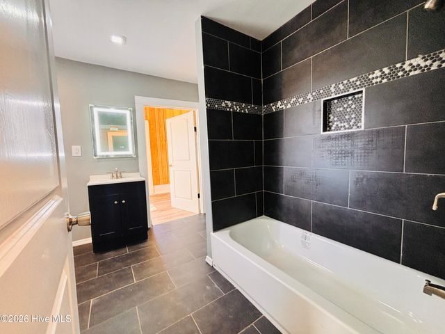 201 N Massey Street, Selma, NC 27576