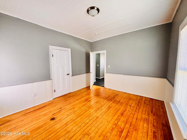 201 N Massey Street, Selma, NC 27576