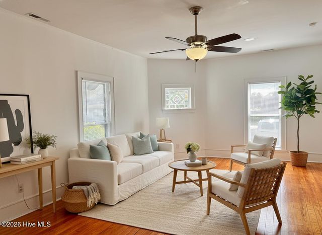 201 N Massey Street, Selma, NC 27576