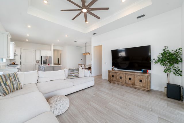 12305 Frontline Lane, Palm Beach Gardens, FL 33412