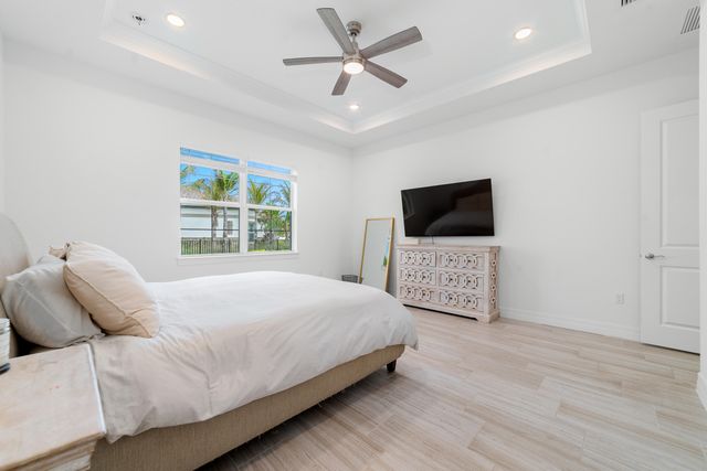 12305 Frontline Lane, Palm Beach Gardens, FL 33412