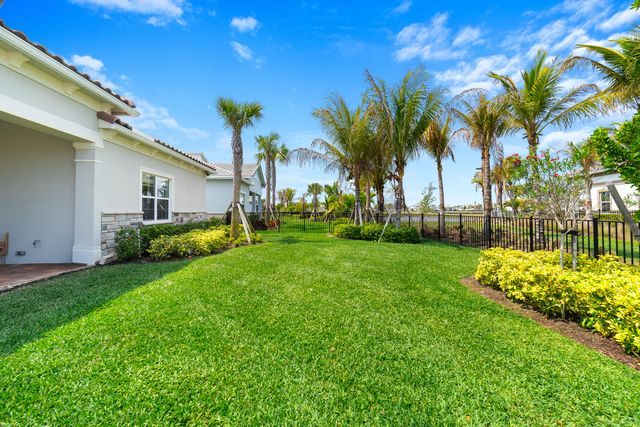 12305 Frontline Lane, Palm Beach Gardens, FL 33412