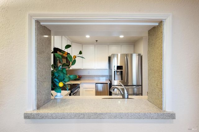 109 Pelican Ln, Novato, CA 94949