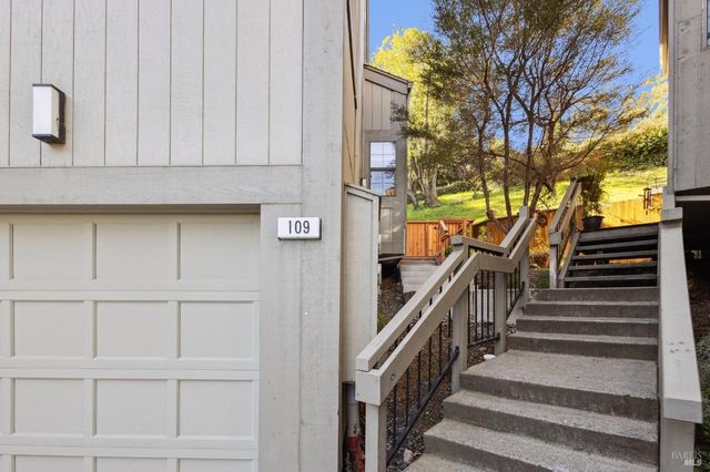 109 Pelican Ln, Novato, CA 94949