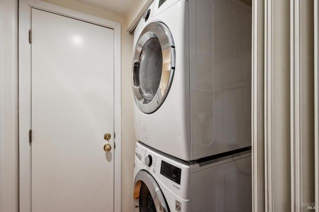 109 Pelican Ln, Novato, CA 94949