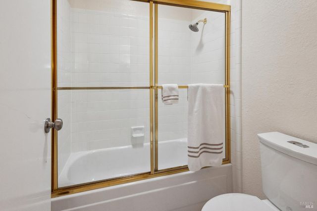 109 Pelican Ln, Novato, CA 94949