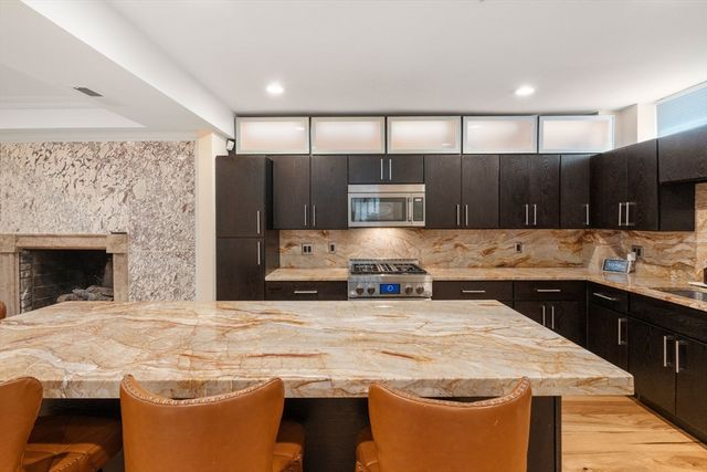 6 Henchman St 4-6, Boston, MA 02113