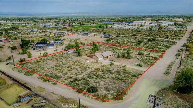 3818 Sunnyslope Road, Phelan, CA 92371