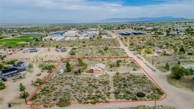 3818 Sunnyslope Road, Phelan, CA 92371