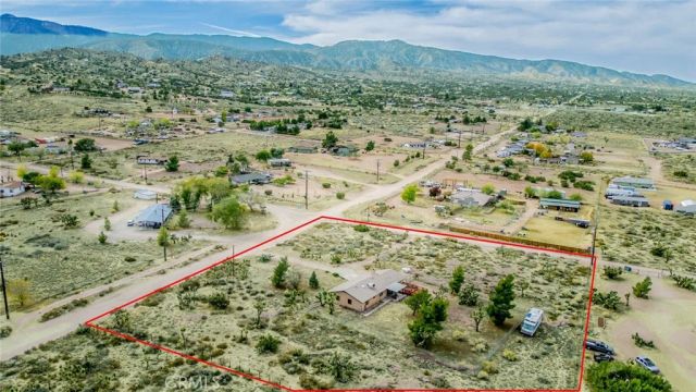 3818 Sunnyslope Road, Phelan, CA 92371