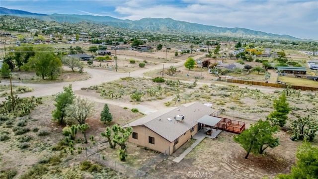3818 Sunnyslope Road, Phelan, CA 92371
