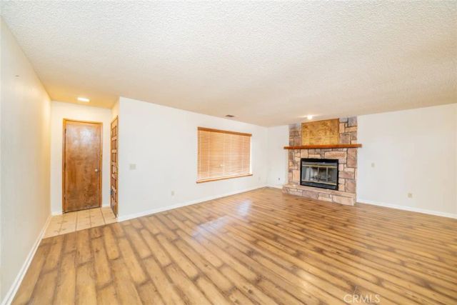 3818 Sunnyslope Road, Phelan, CA 92371