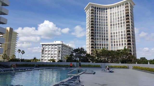 5601 Collins Ave 1110, Miami Beach, FL 33140