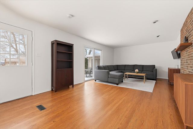 118 Beechcraft Drive, New Lenox, IL 60451