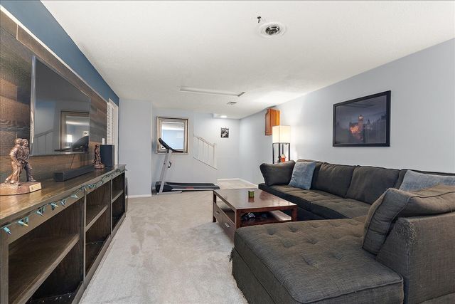 118 Beechcraft Drive, New Lenox, IL 60451