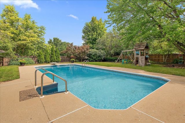 118 Beechcraft Drive, New Lenox, IL 60451