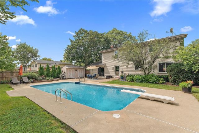 118 Beechcraft Drive, New Lenox, IL 60451