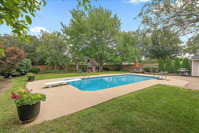 118 Beechcraft Drive, New Lenox, IL 60451