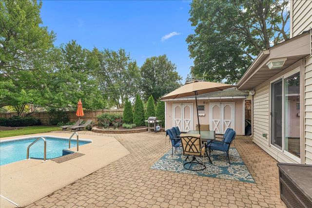 118 Beechcraft Drive, New Lenox, IL 60451