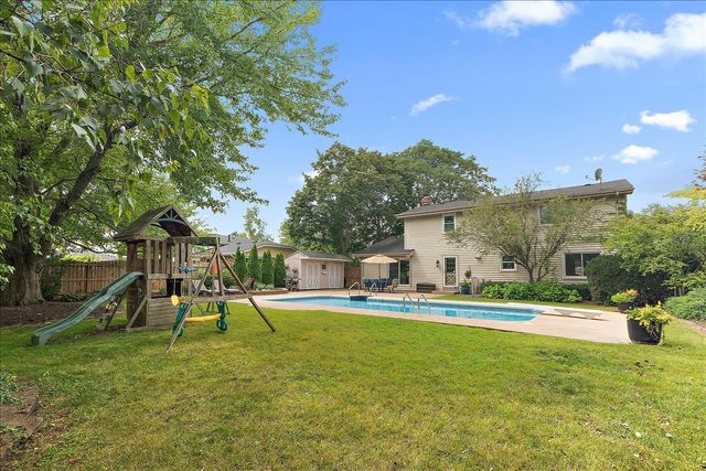 118 Beechcraft Drive, New Lenox, IL 60451