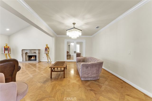 2412 Jupiter, Los Angeles, CA 90046