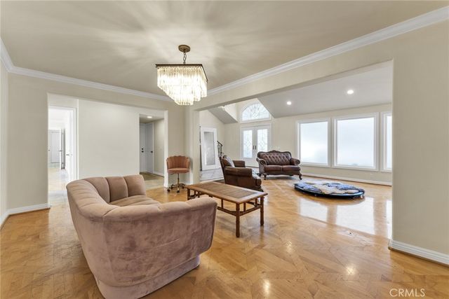 2412 Jupiter, Los Angeles, CA 90046