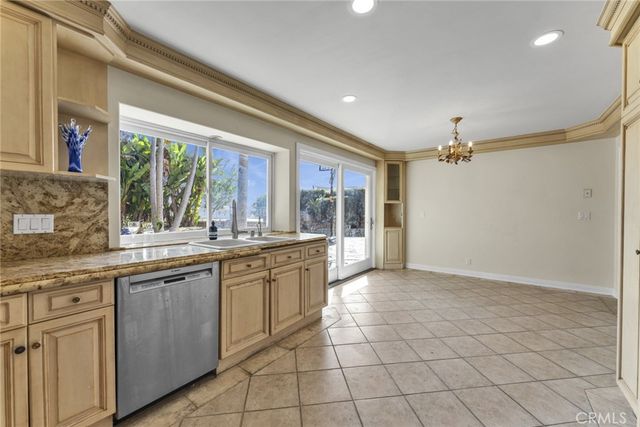 2412 Jupiter, Los Angeles, CA 90046