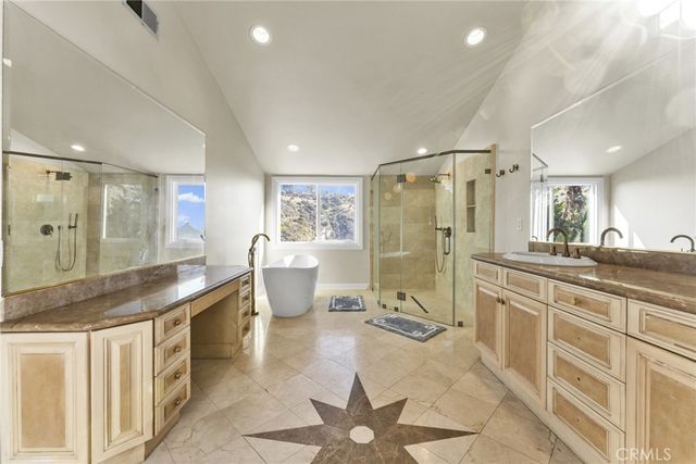 2412 Jupiter, Los Angeles, CA 90046