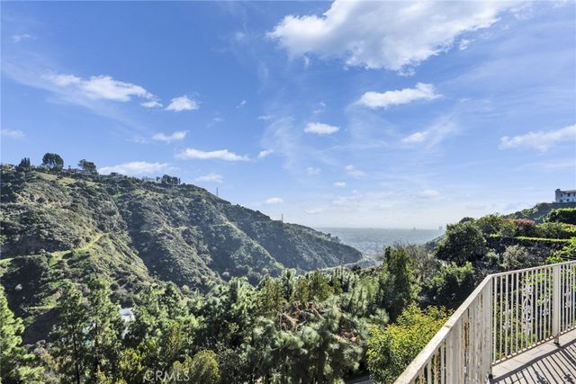 2412 Jupiter, Los Angeles, CA 90046