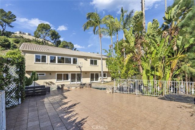 2412 Jupiter, Los Angeles, CA 90046