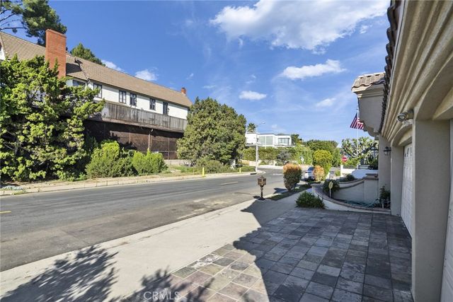 2412 Jupiter, Los Angeles, CA 90046