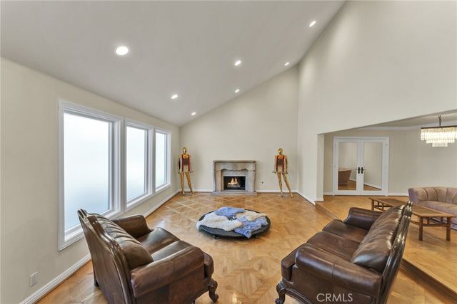 2412 Jupiter, Los Angeles, CA 90046